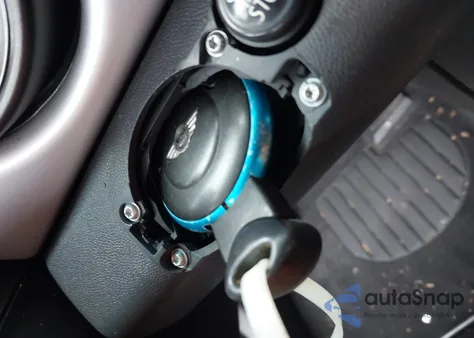 2009 Mini Cooper from USA, damaged, VIN WMWMF33539TW71972